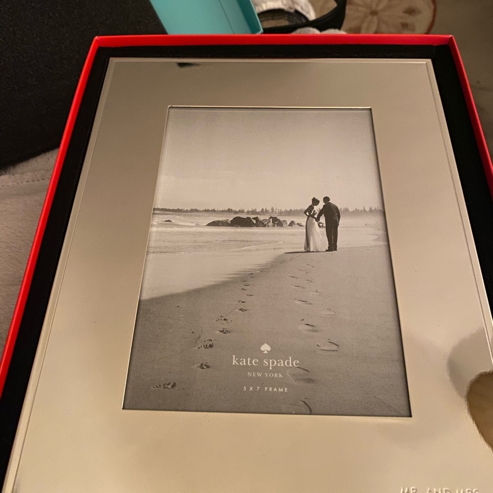 Brand new in box Lenox Kate Spade photo frame
